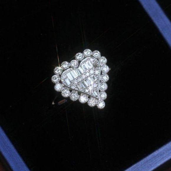 925 Sterling Silver Baguette Diamond Heart Ring - Picture 6 of 7